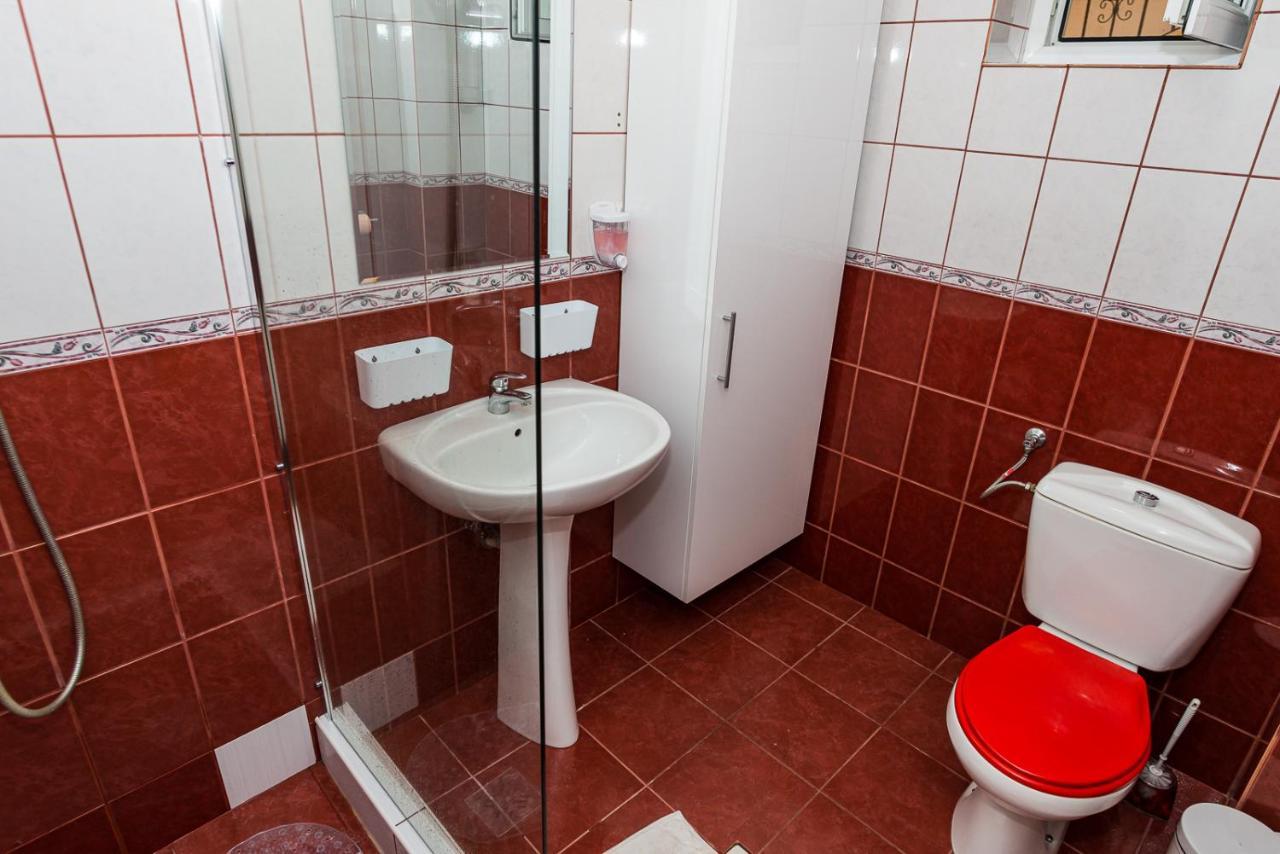 Casa Luca Hotel Moldova Noua Екстериор снимка