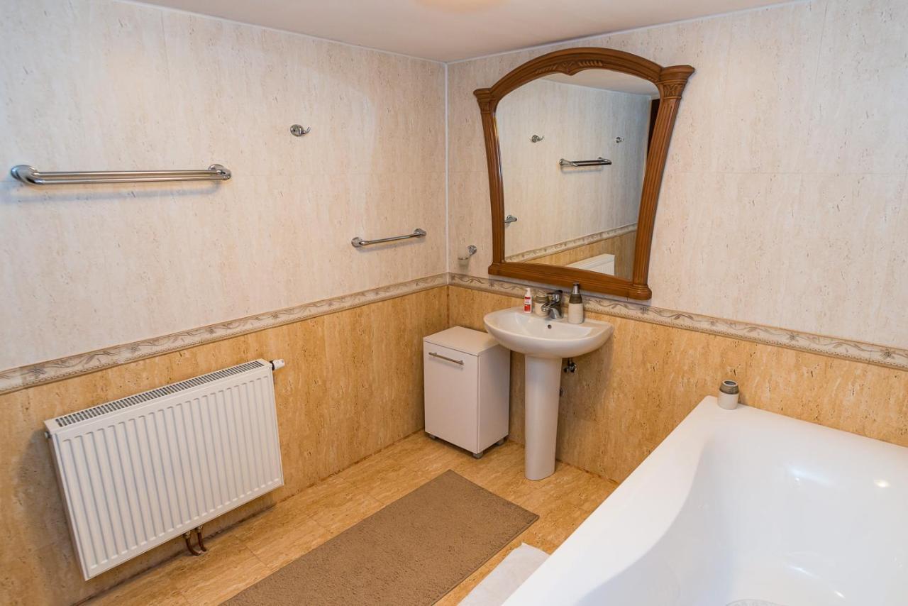 Casa Luca Hotel Moldova Noua Екстериор снимка