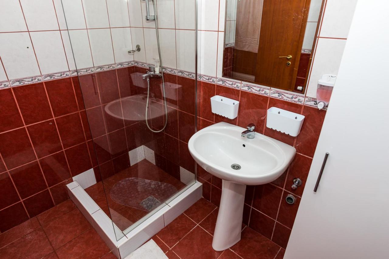 Casa Luca Hotel Moldova Noua Екстериор снимка