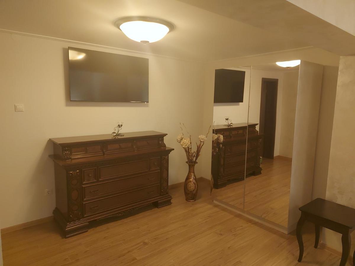 Casa Luca Hotel Moldova Noua Екстериор снимка