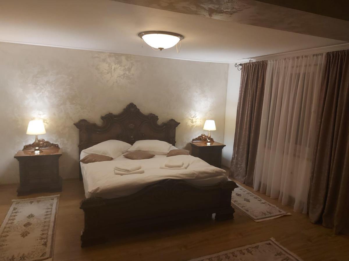 Casa Luca Hotel Moldova Noua Екстериор снимка