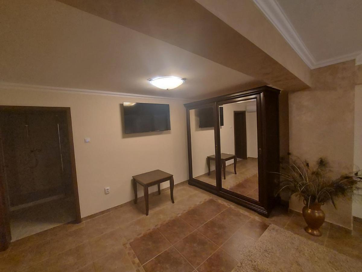 Casa Luca Hotel Moldova Noua Екстериор снимка