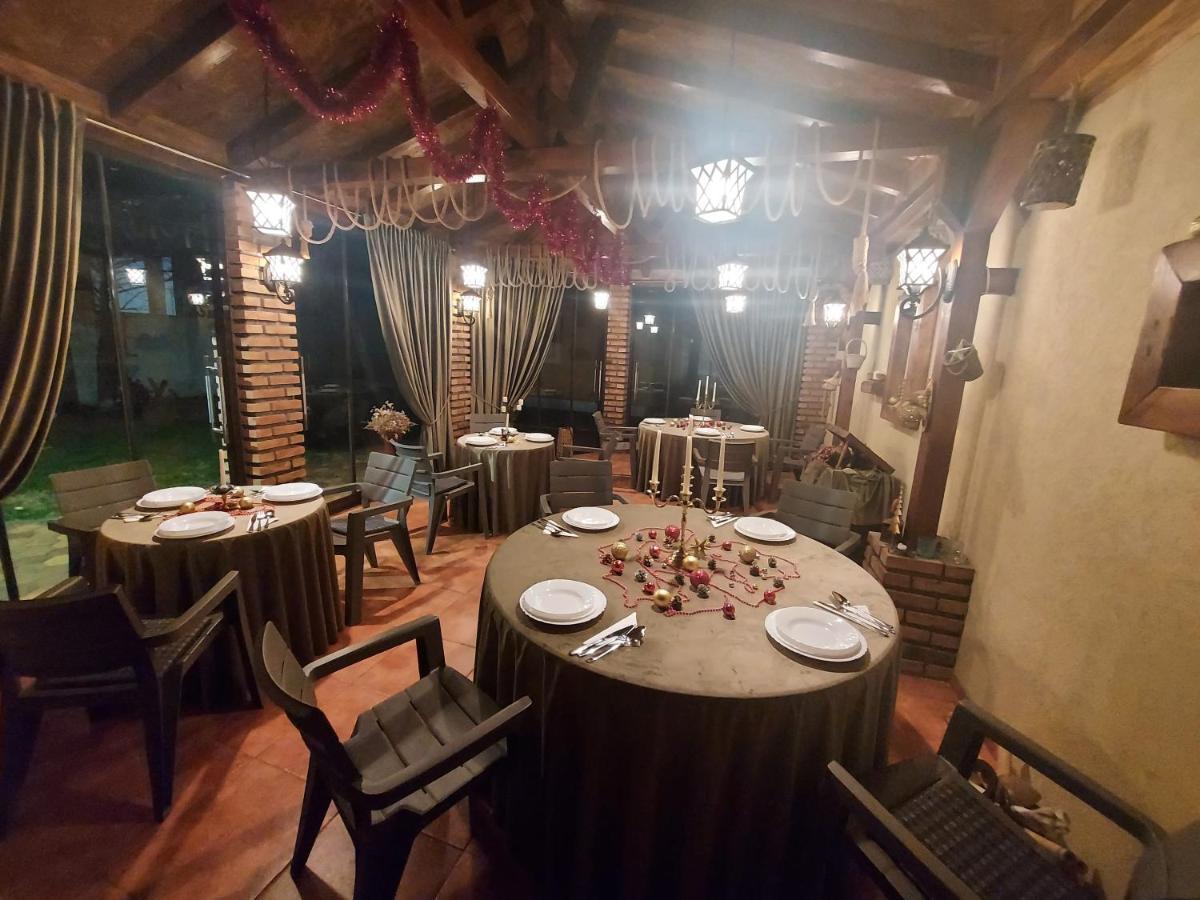 Casa Luca Hotel Moldova Noua Екстериор снимка